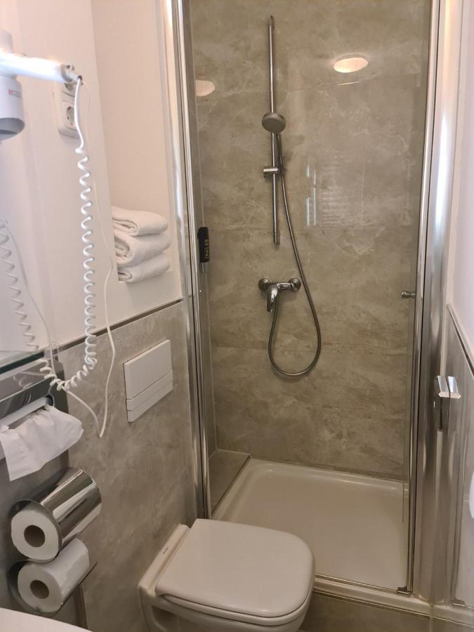 Altan Hotel Hamburg Ngoại thất bức ảnh