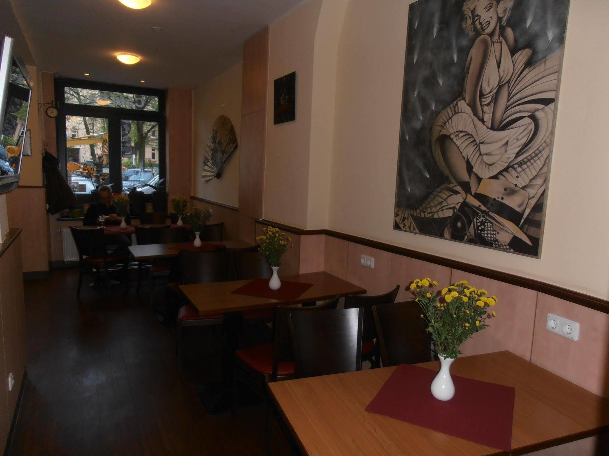 Altan Hotel Hamburg Ngoại thất bức ảnh